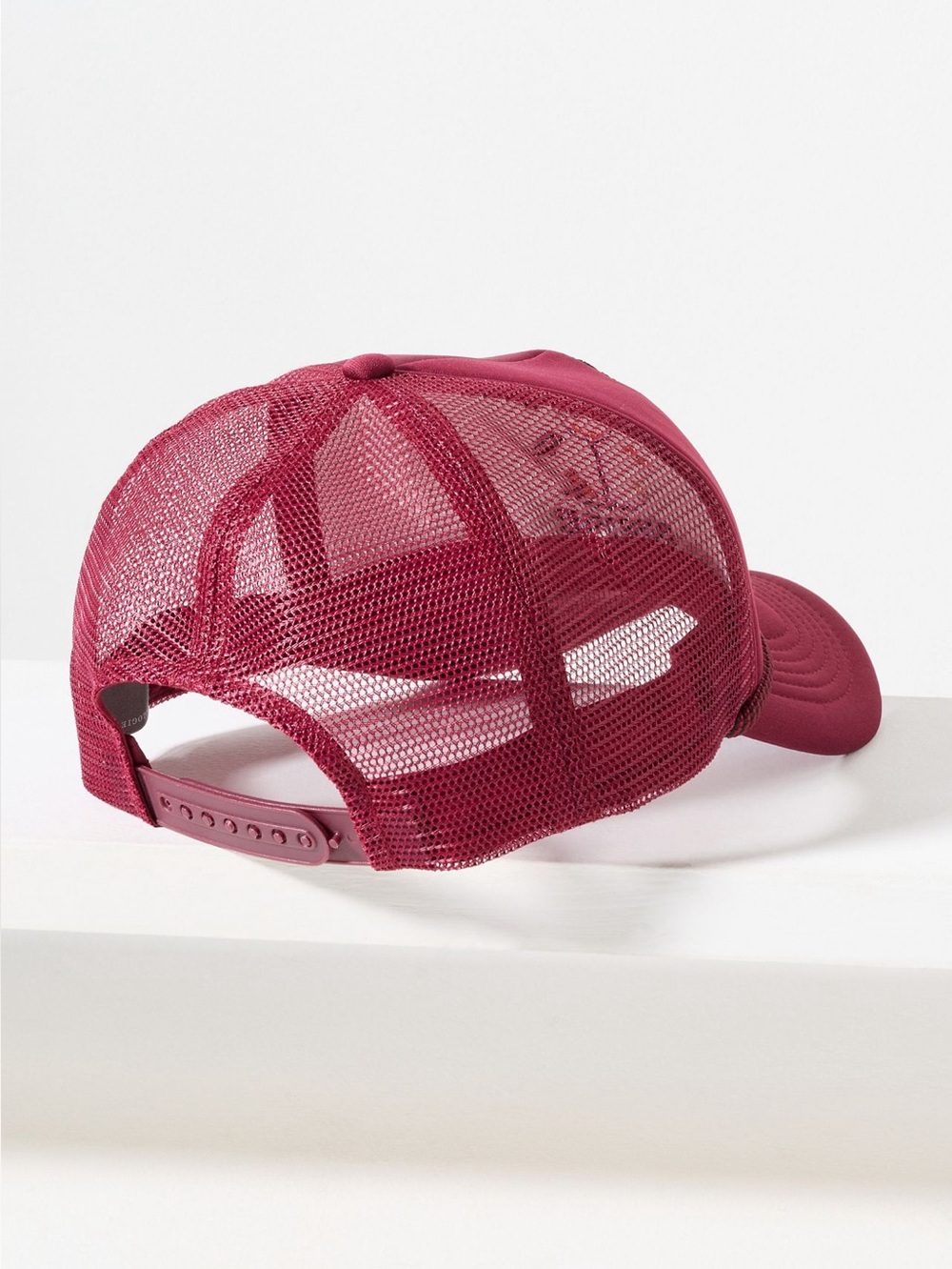 🎄Anthropologie Trucker Hat Sleighbell Spritz Maroon Cocktail Nephthys Foster - Picture 2 of 9